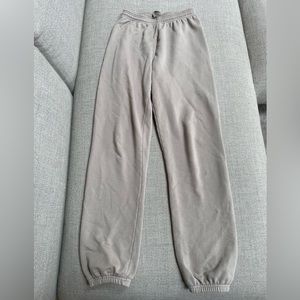 SKIMS jogger sweatpants - size M. Great condition!